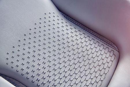 11/2016 Jaguar i-Pace Elektroauto Sperrfrist 15.11.