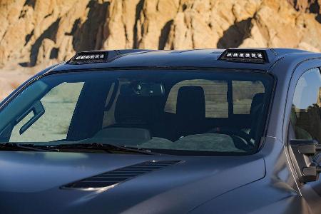 01/2016 Nissan Titan Warrior Concept