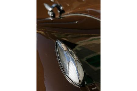 Peugeot 402 