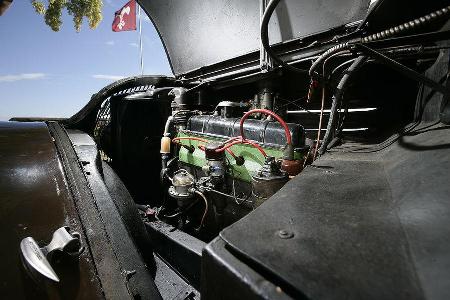 Peugeot 402 