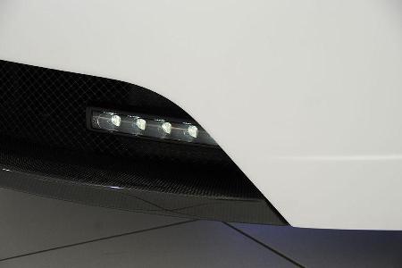 ... Grill integrierte Tagfahrlichter zeichnen die Front aus.