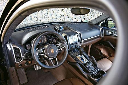 Porsche Cayenne Turbo S, Cockpit