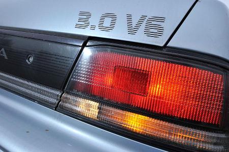 Nissan Maxima 3.0 V6, Heckleuchte, Typenbezeichnung