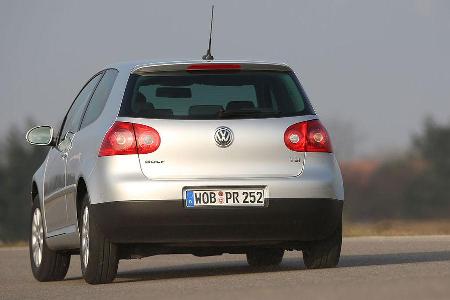 ... Gaspedalbefehle fast immer spontan in Vortrieb umgesetzt werden, stellt sich rasch Fahrfreude ein.