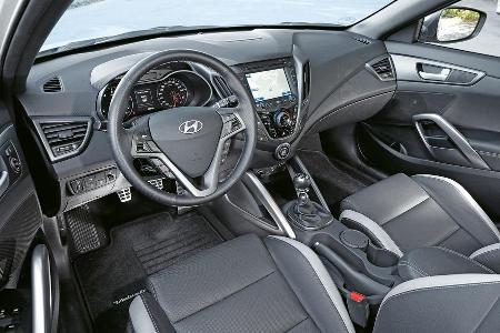 Hyundai Veloster Turbo, Cockpit