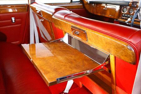 Jaguar 420 G, Klapptisch