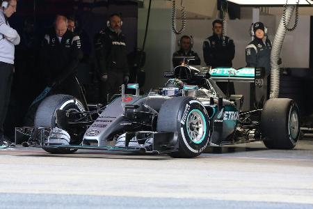 Mercedes W07 - Barcelona F1-Test 2016