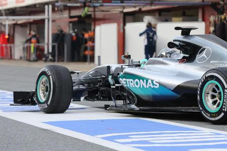 Mercedes W07 - Barcelona F1-Test 2016