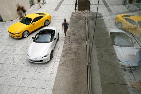 Ford Mustang GT 5.0, Mazda MX5 Skyaktiv G 131, Draufsicht