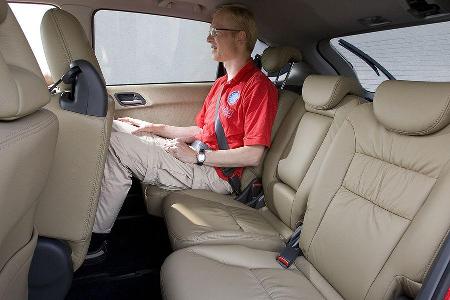 Für einen Familienvan ist der Honda eindeutig zu eng geschnitten.