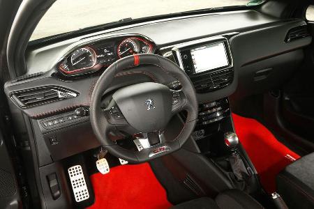 Peugeot 208 GTi 30th, Cockpit