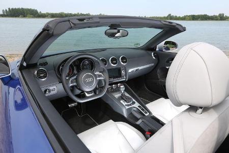 Audi TT RS, Cockpit