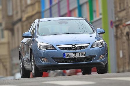 0111, ams 02/2011, Opel Astra 1.4 Turbo