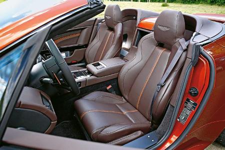 Aston Martin Vantage S, Fahrersitz