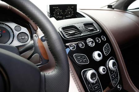 Aston Martin Vantage S, Mittelkonsole