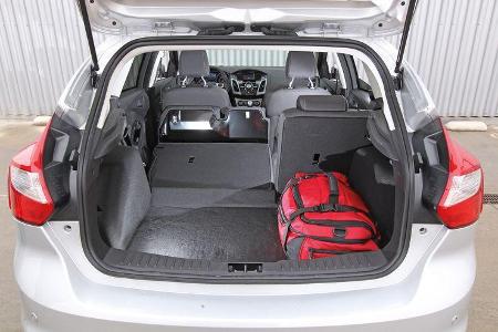 Ford Focus 1.6 Ecoboost Titanium, Rücksitz, Beinfreiheit