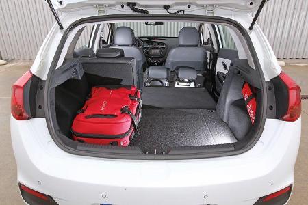 Kia Cee’d 1.6 GDi ISG Spirit, Rücksitz, Beinfreiheit
