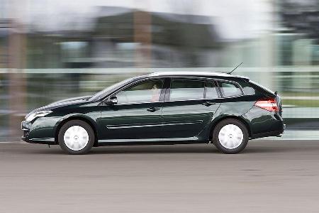 Der schräge Heckabschluss schränkt das maximale Ladevolumen des Grandtour ein.
