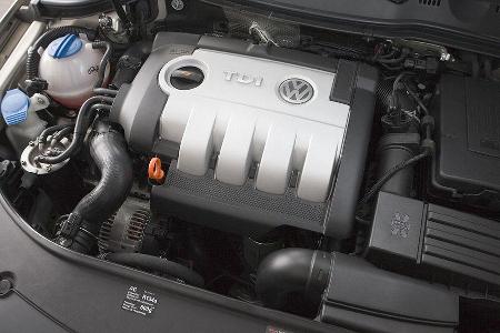 Der Zweiventil-TDI im Passat ist laut und schlapp.