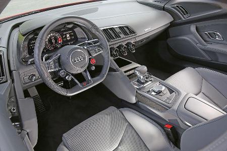 Audi R8 V10 Plus, Cockpit