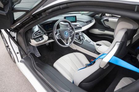 BMW i8, Cockpit