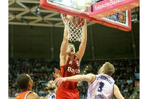 BBL-Pokal: Bamberg, Bayern und Ludwigsburg fahren nach Berlin