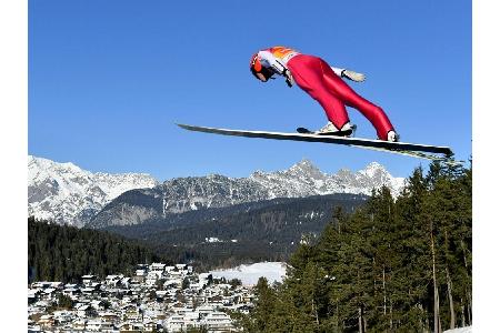 Kombination: Frenzel gewinnt Seefeld-Triple vor Rydzek