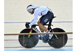 Bahn-Sprinter Levy nach Schlüsselbeinbruch operiert