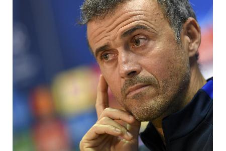 Enrique adelt verletzten Iniesta: 