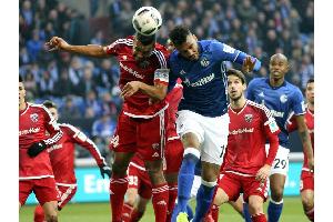 Neuzugang Burgstaller schießt Schalke zum Last-Minute-Sieg