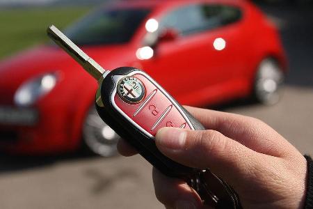 Mit 17.950 Euro für den 1.4 TB 16V verlangt der Alfa eine ordentliche Gage.
