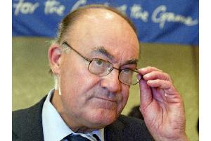 Ex-Schiedsrichterboss Roth wird 75