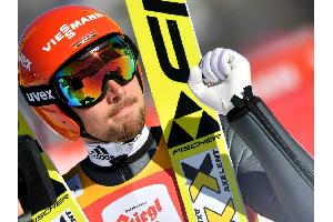 Kombination: Rydzek nach Sieg vor Frenzel in Gelb