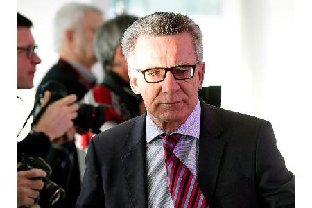 Bob: De Maizière geht nicht weiter von staatlich finanzierter Doppellösung aus