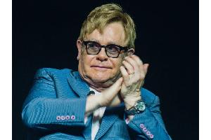 Elton John würdigt Trainer Taylor: "Der aufrichtigste Mann, den ich je traf"