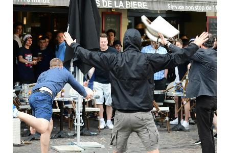 WM 2018: Russische Hooligans kündigen 