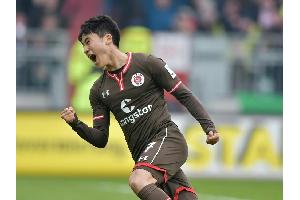 2:0 gegen Dresden - St. Pauli gibt Rote Laterne  an Aue ab