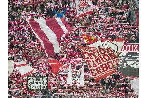 Polizei verhindert Hooligan-Schlägerei am Flughafen Weeze