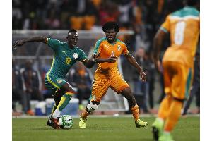 Länderspiel zwischen Elfenbeinküste und Senegal nach Platzsturm abgebrochen