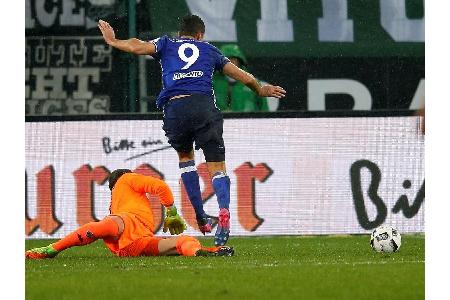Schwalbe des Tages: Franco Di Santo (Schalke 04)