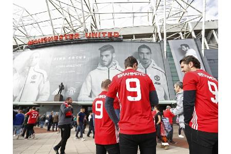 ManU empfiehlt Fans in Russland keine Vereinsfarben zu tragen