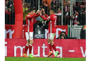 Überragender "Lewangoalski" führt FC Bayern ins Pokal-Halbfinale