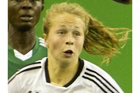 1. FFC Frankfurt verlängert mit Panfil