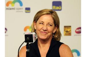 Tennis-Ikone Evert rät Kerber zu "furchtlosem Spiel"