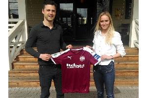 Frauenfußball: Turid Knaak wechselt von Leverkusen nach Essen