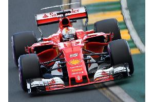 Vettel setzt sich an die Spitze