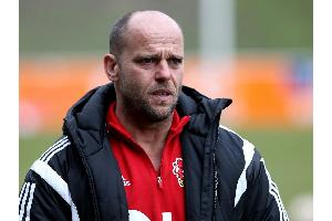 Frauenfußball: Obliers tritt als Trainer von Leverkusen zurück