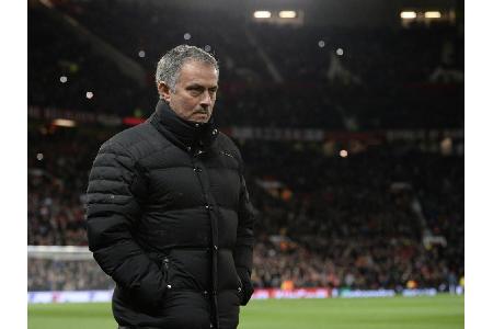 Platzkritik: Mourinho blitzt bei UEFA ab