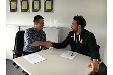Basketball-Meister Bamberg verlängert mit Harris