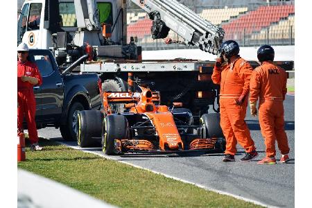 Probleme hatten einmal mehr auch Fernando Alonso und McLaren. Auch für sie ging die Session vorzeitig zuende.